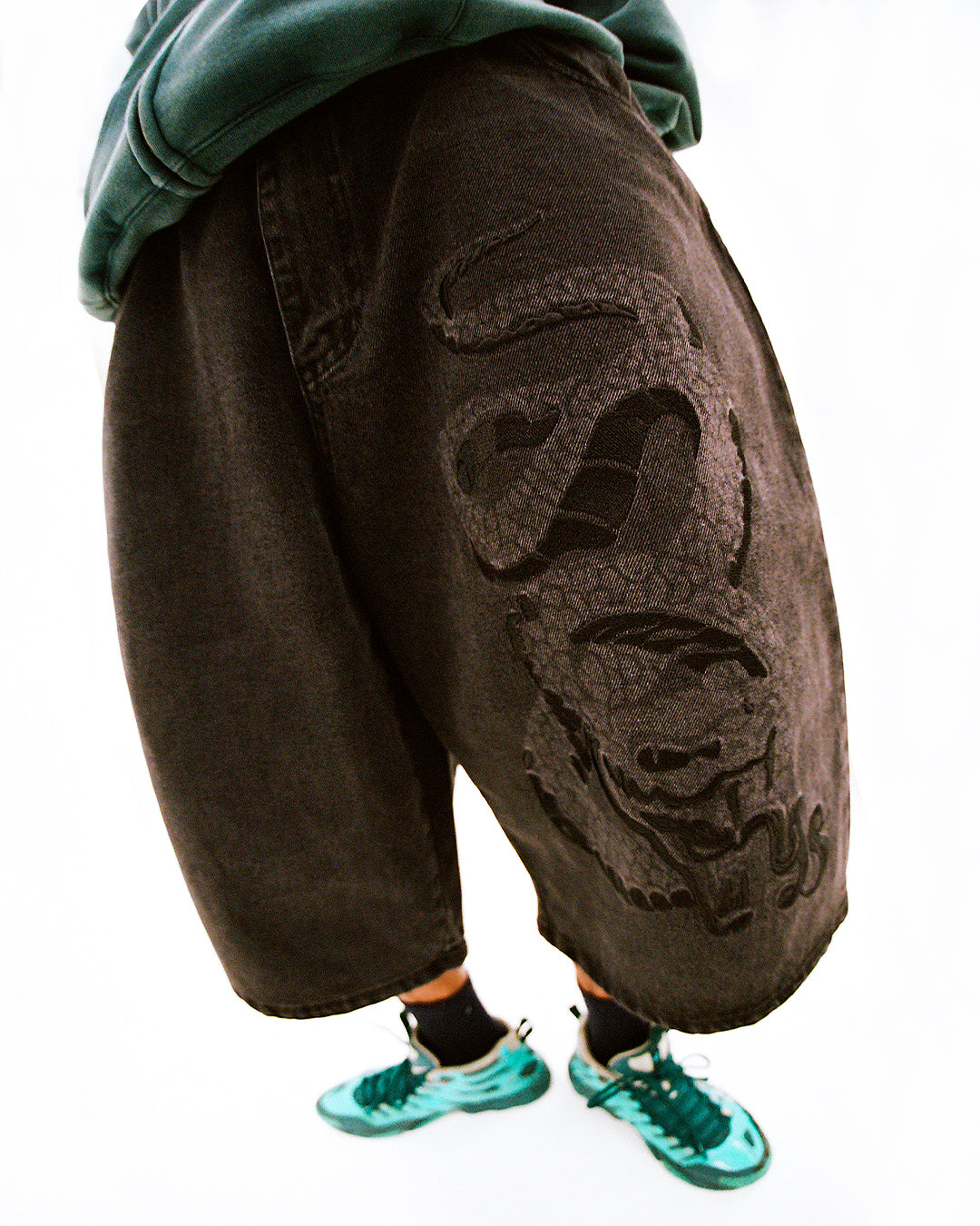 Snake Shorts (Black)