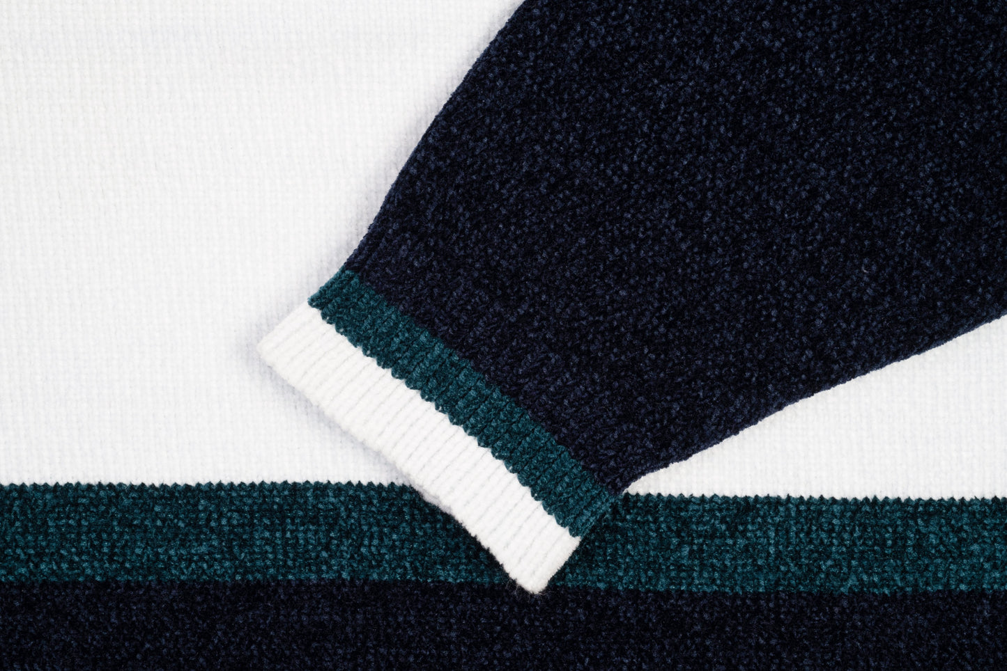 Phantasy Chenille Knit (Navy/Emerald/White)